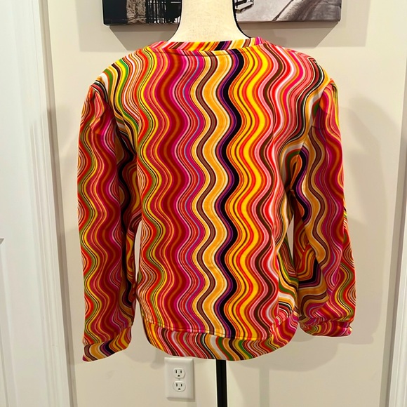 TEREZ Crop Sweatshirt - Picture 5 of 8